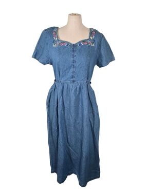 Vintage 90s Erika Denim Floral Embroidered Dress sz M